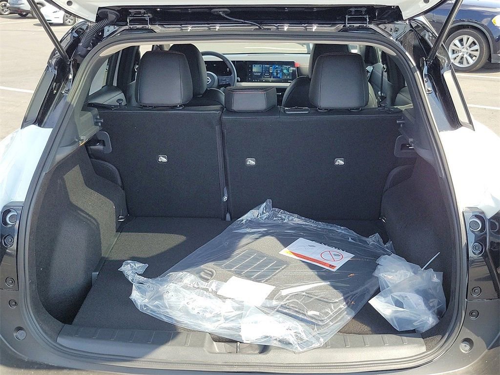 New 2026 Nissan Kicks SR image 16