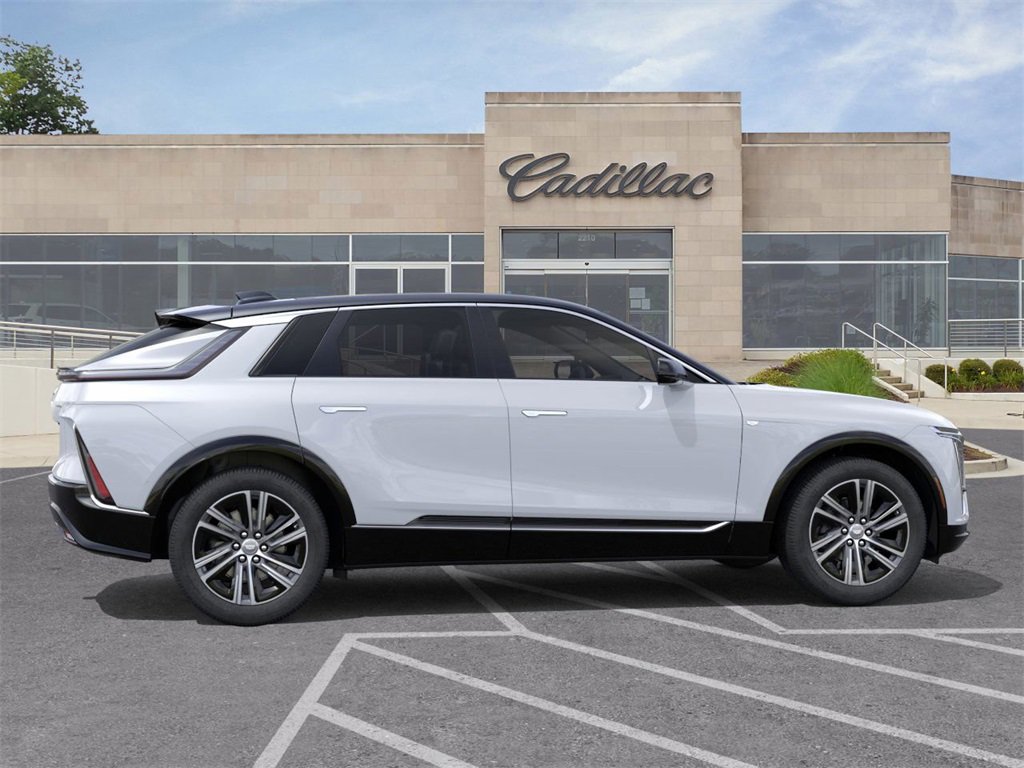 New 2026 Cadillac Lyriq Luxury image 5