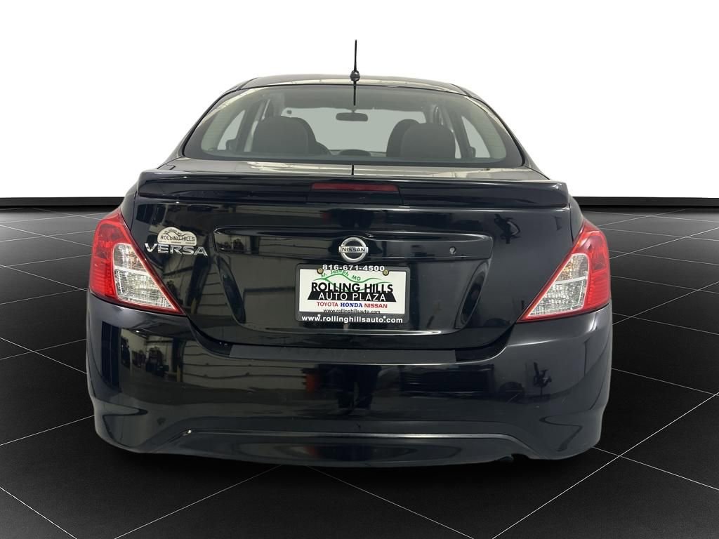 Used 2018 Nissan Versa S Plus image 4