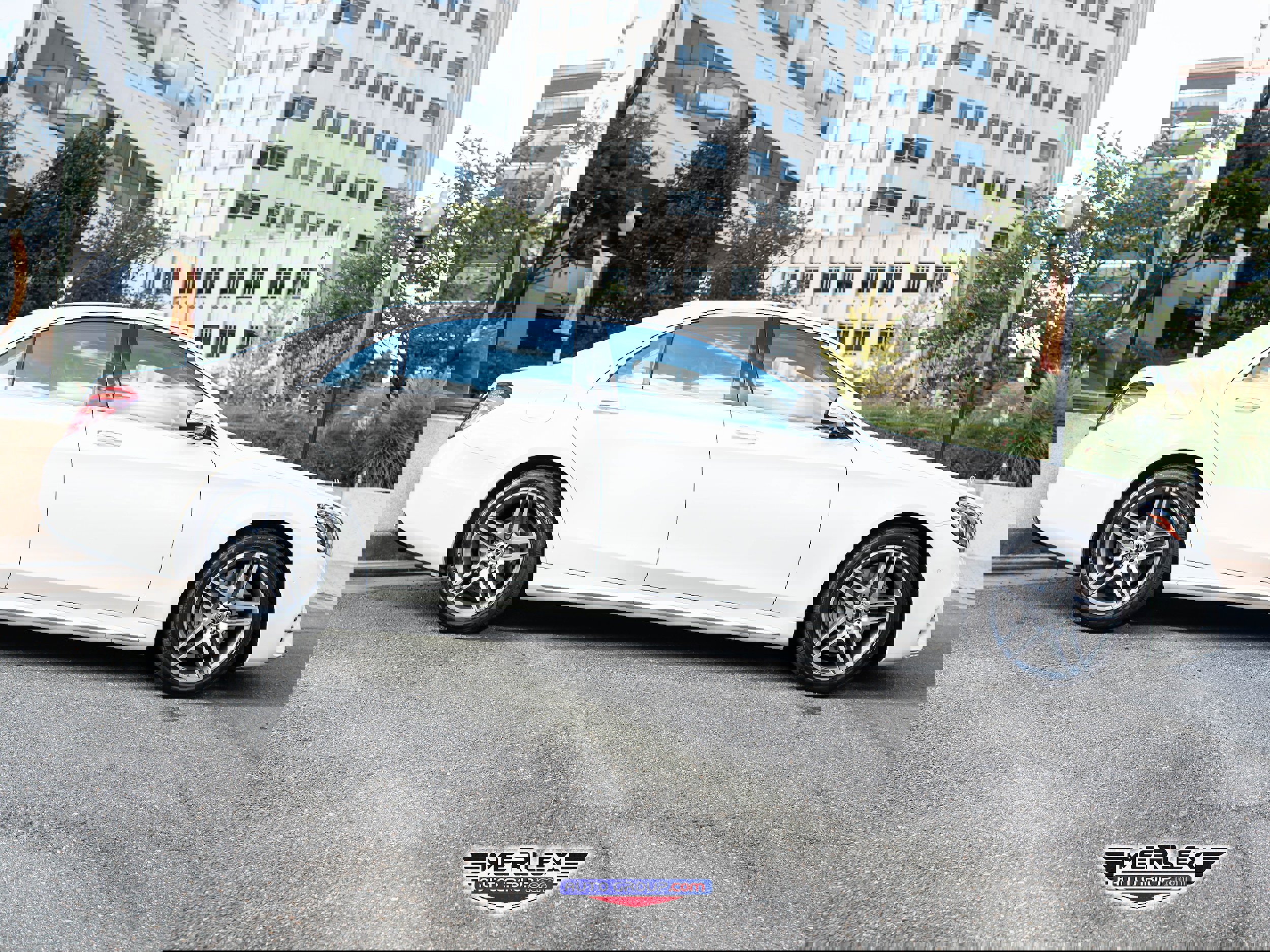 Used 2018 Mercedes-Benz S 560 4MATIC Sedan w/ AMG Line Exterior image 8