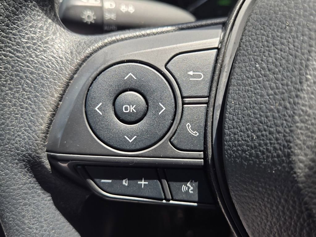 Used 2024 Toyota Corolla Cross AWD Hybrid image 25