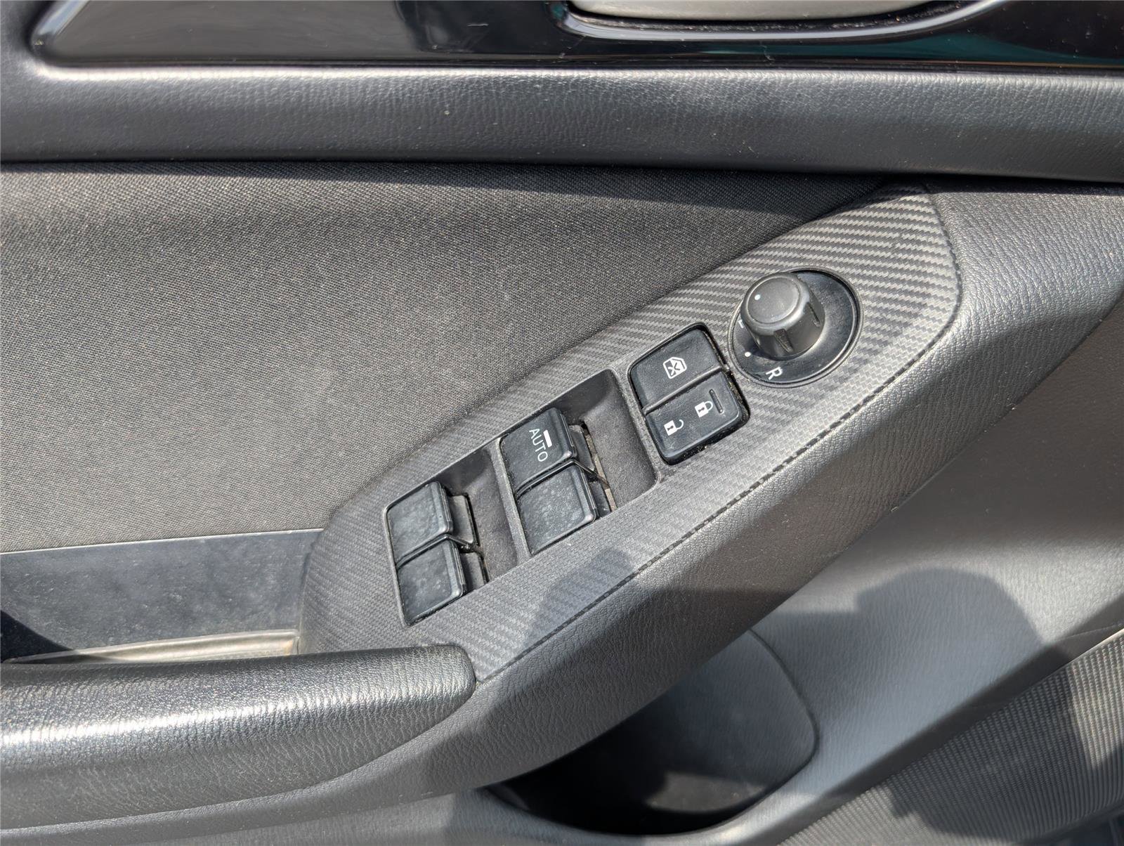 Used 2016 MAZDA MAZDA3 i Sport w/ Preferred Equipment Package image 15