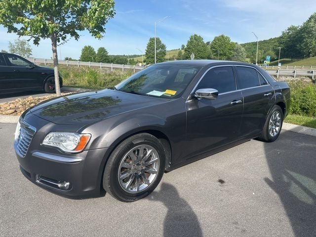 Used 2013 Chrysler 300 C RWD image 30