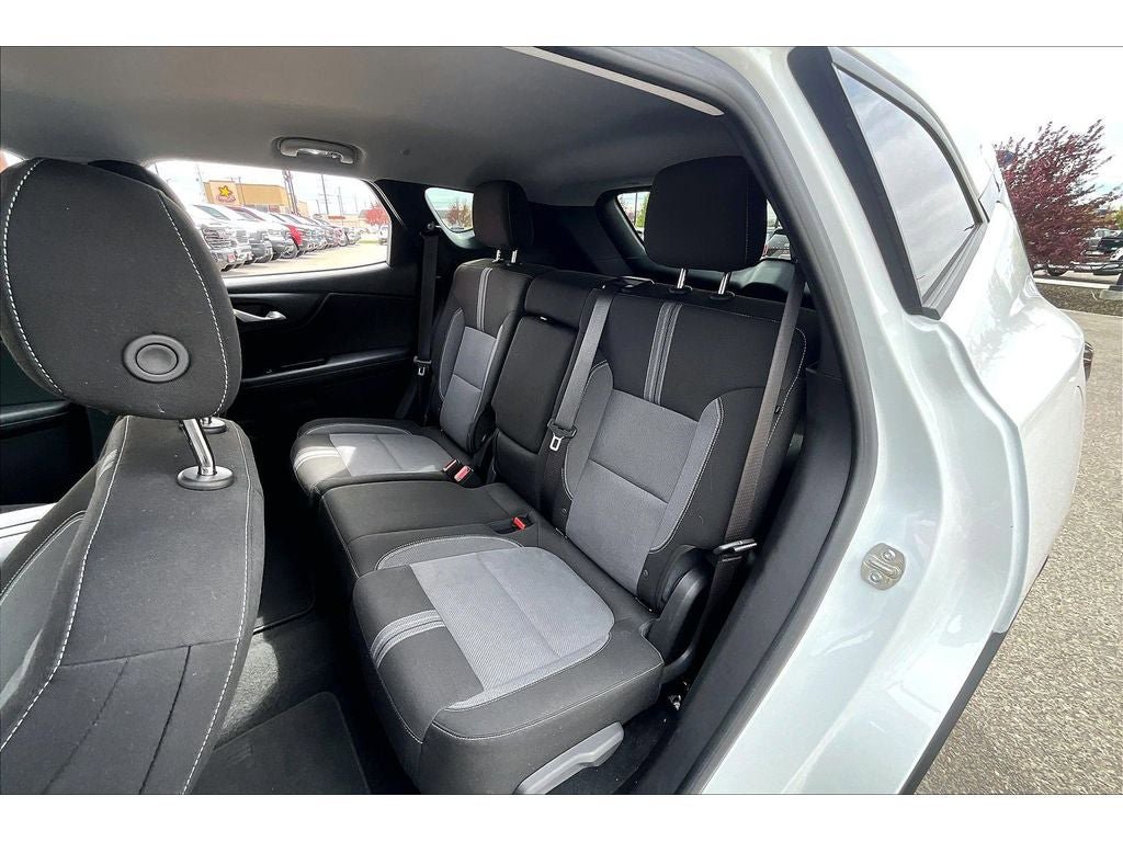 Used 2025 Chevrolet Blazer LT AWD/4WD image 29