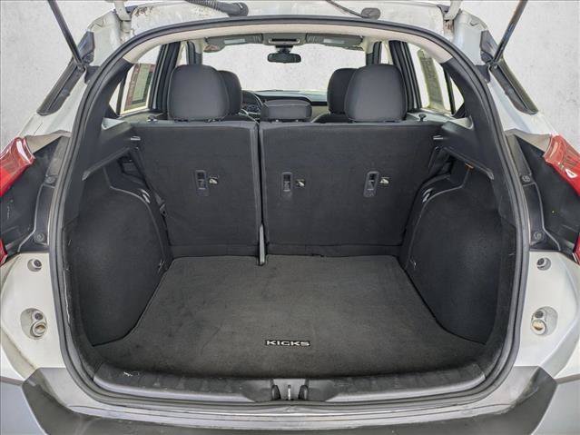 Used 2020 Nissan Kicks SV FWD image 6