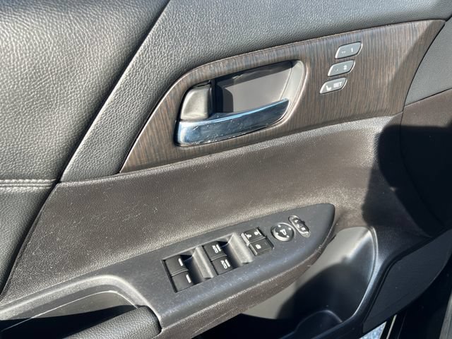 Used 2015 Honda Accord EX-L image 29