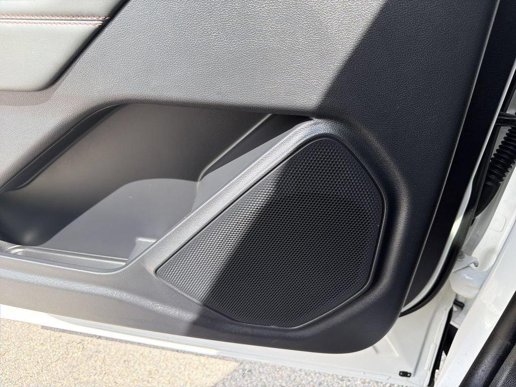 Used 2025 Ford Explorer Active RWD image 24