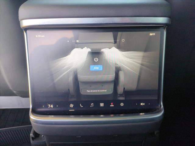 Used 2024 Tesla Model X image 17