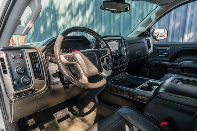 Used 2016 GMC Sierra 2500 Denali w/ Duramax Plus Package AWD/4WD image 23
