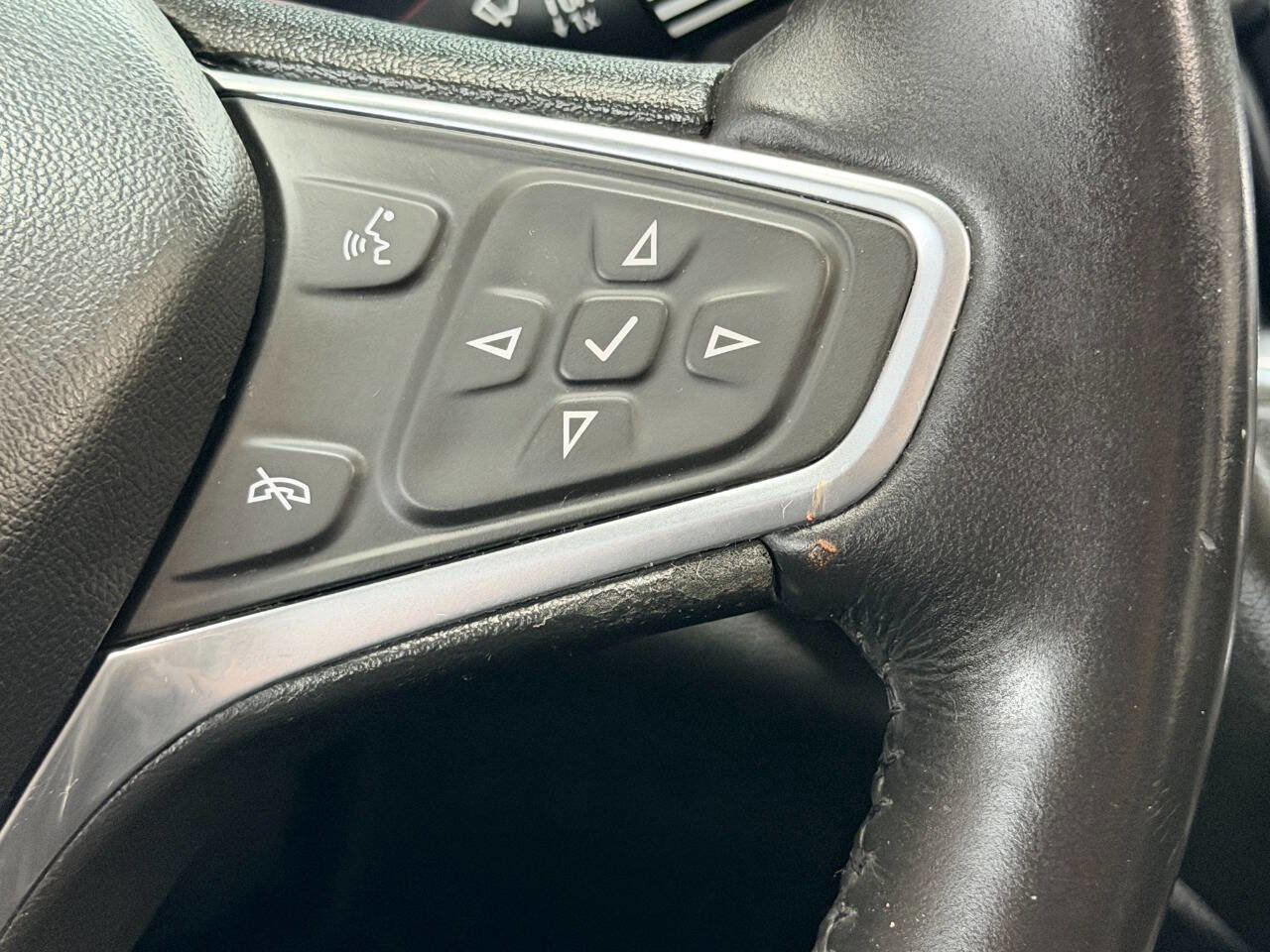 Used 2018 Chevrolet Malibu Premier w/ Premier Sun and Wheel Package FWD image 29