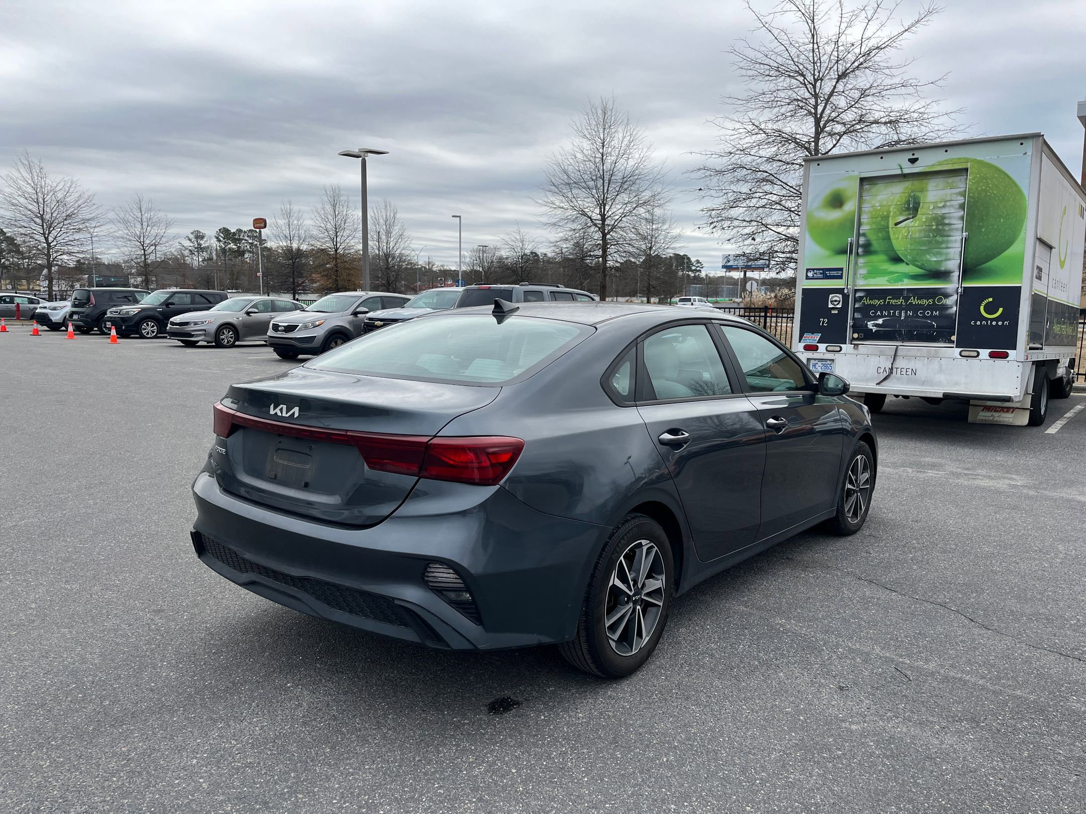 Used 2022 Kia Forte LXS w/ LXS Technology Package image 9