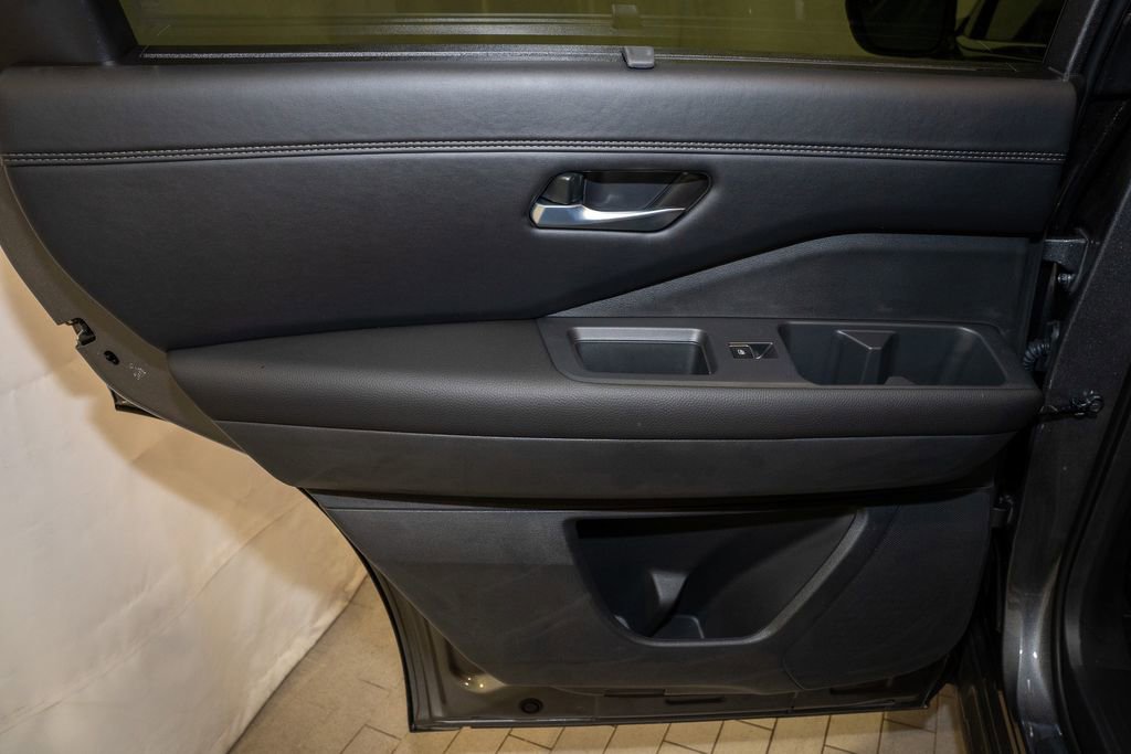 New 2025 Nissan Pathfinder Platinum w/ Lighting Package (N92) image 18