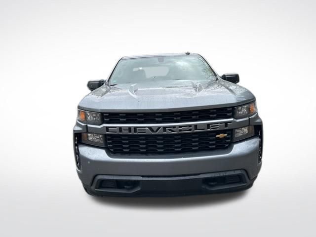 Used 2019 Chevrolet Silverado 1500 Custom w/ Custom Value Package AWD/4WD image 9