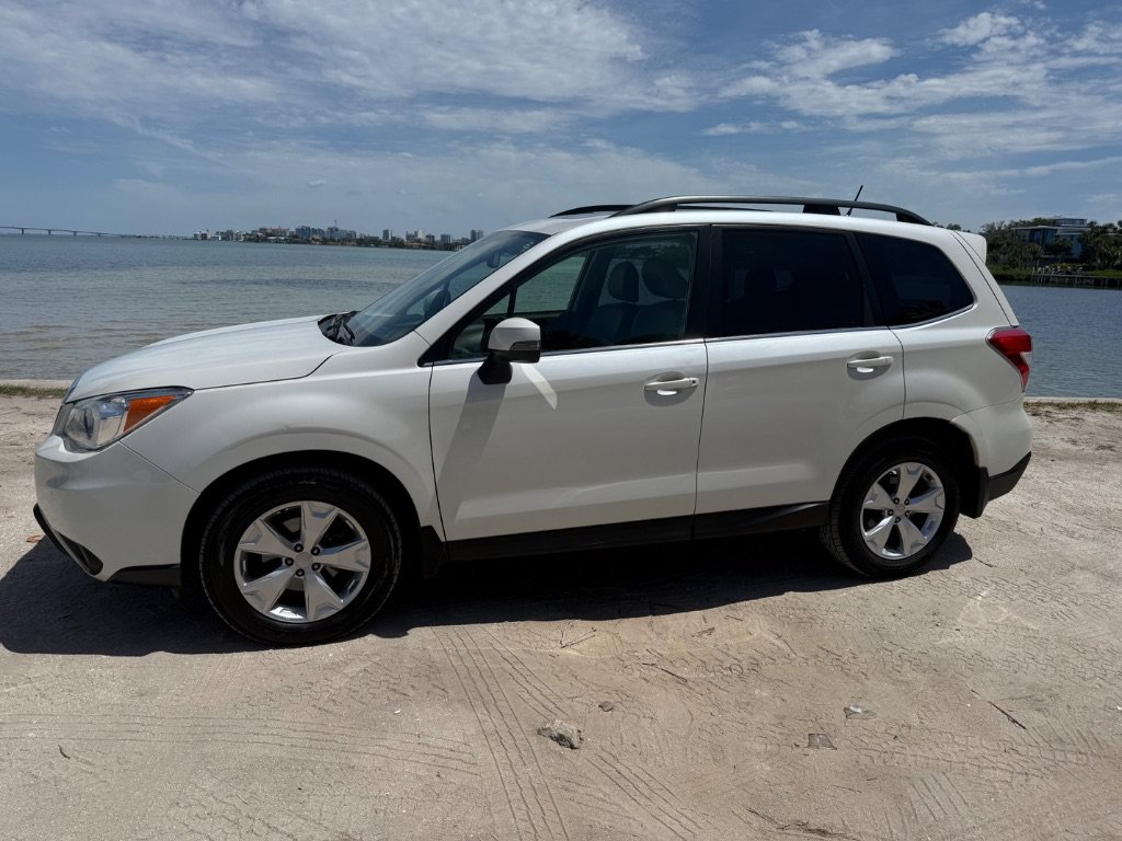 Used 2014 Subaru Forester 2.5i Touring AWD/4WD image 1