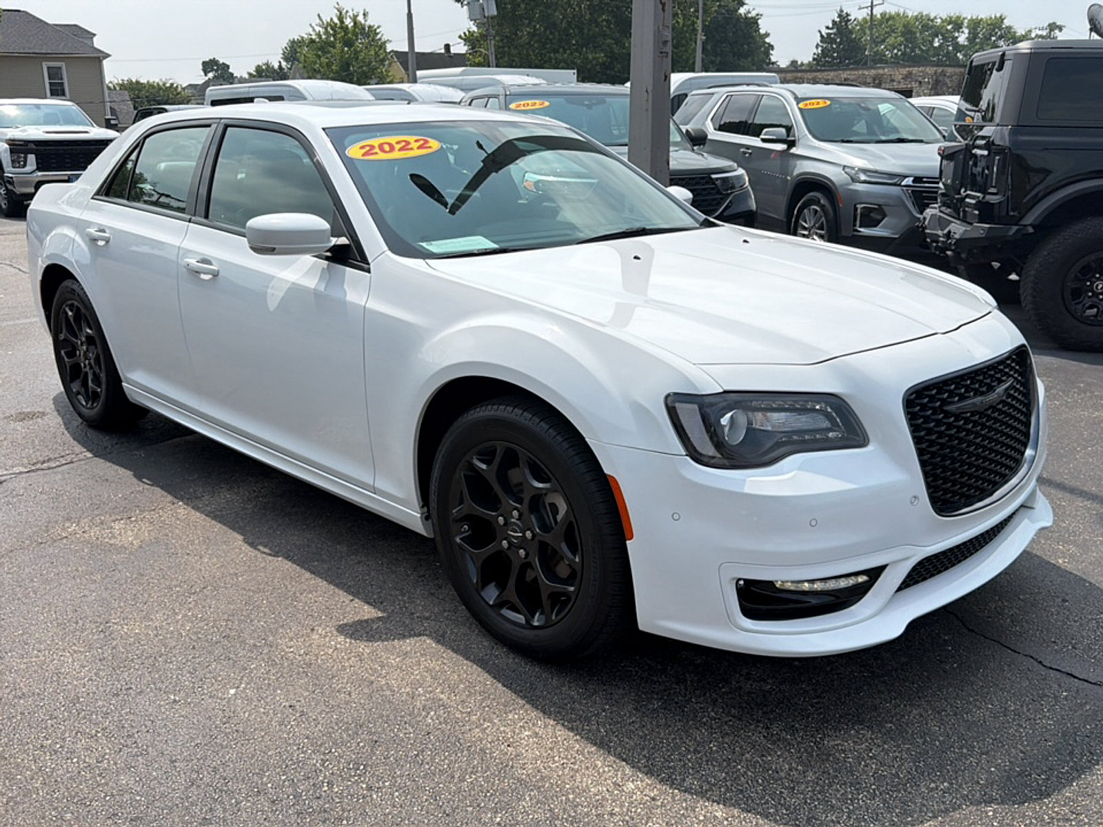 Used 2022 Chrysler 300 Touring L w/ Popular Equipment Group AWD/4WD video 1