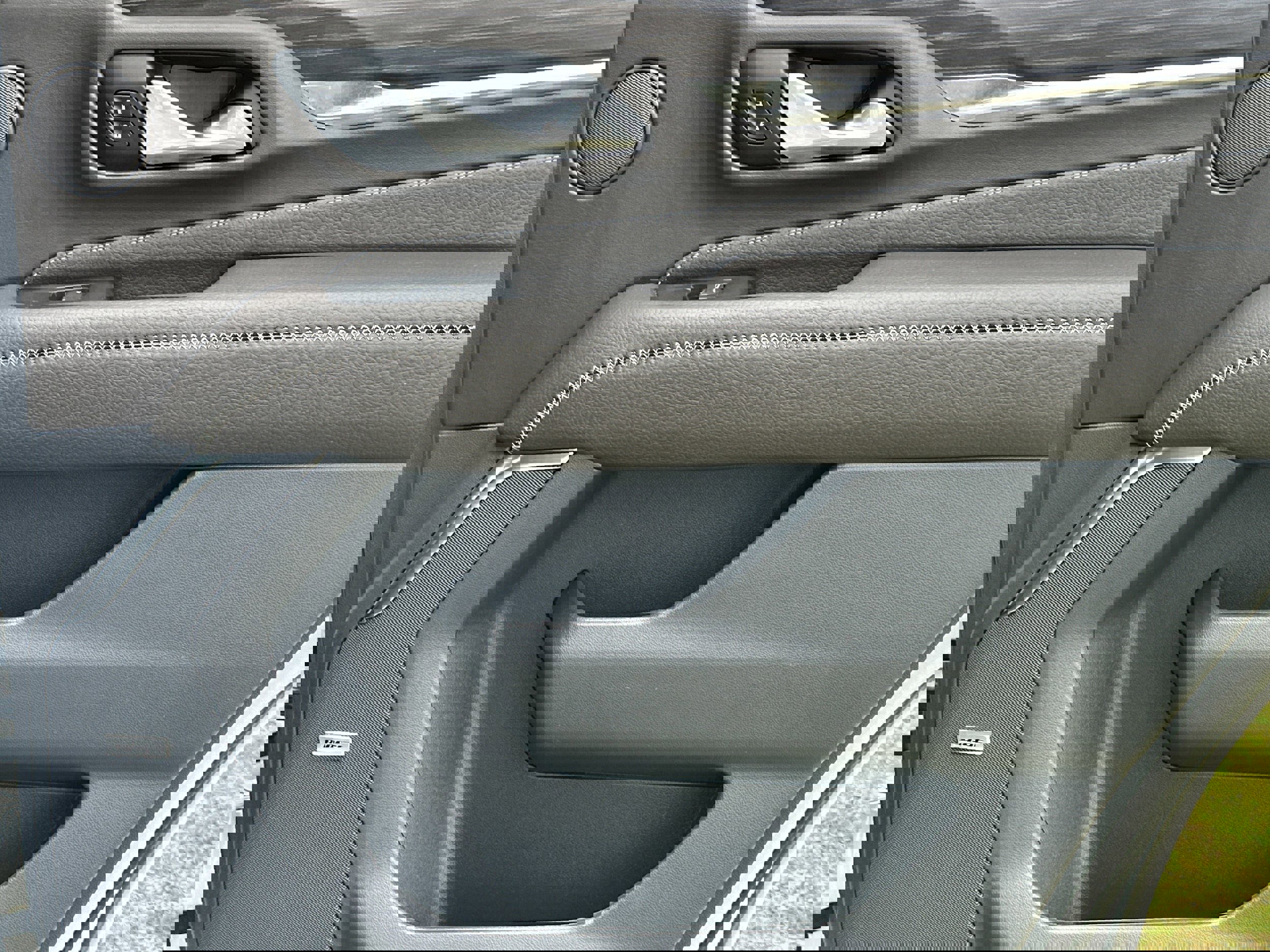 Used 2022 GMC Yukon Denali image 16