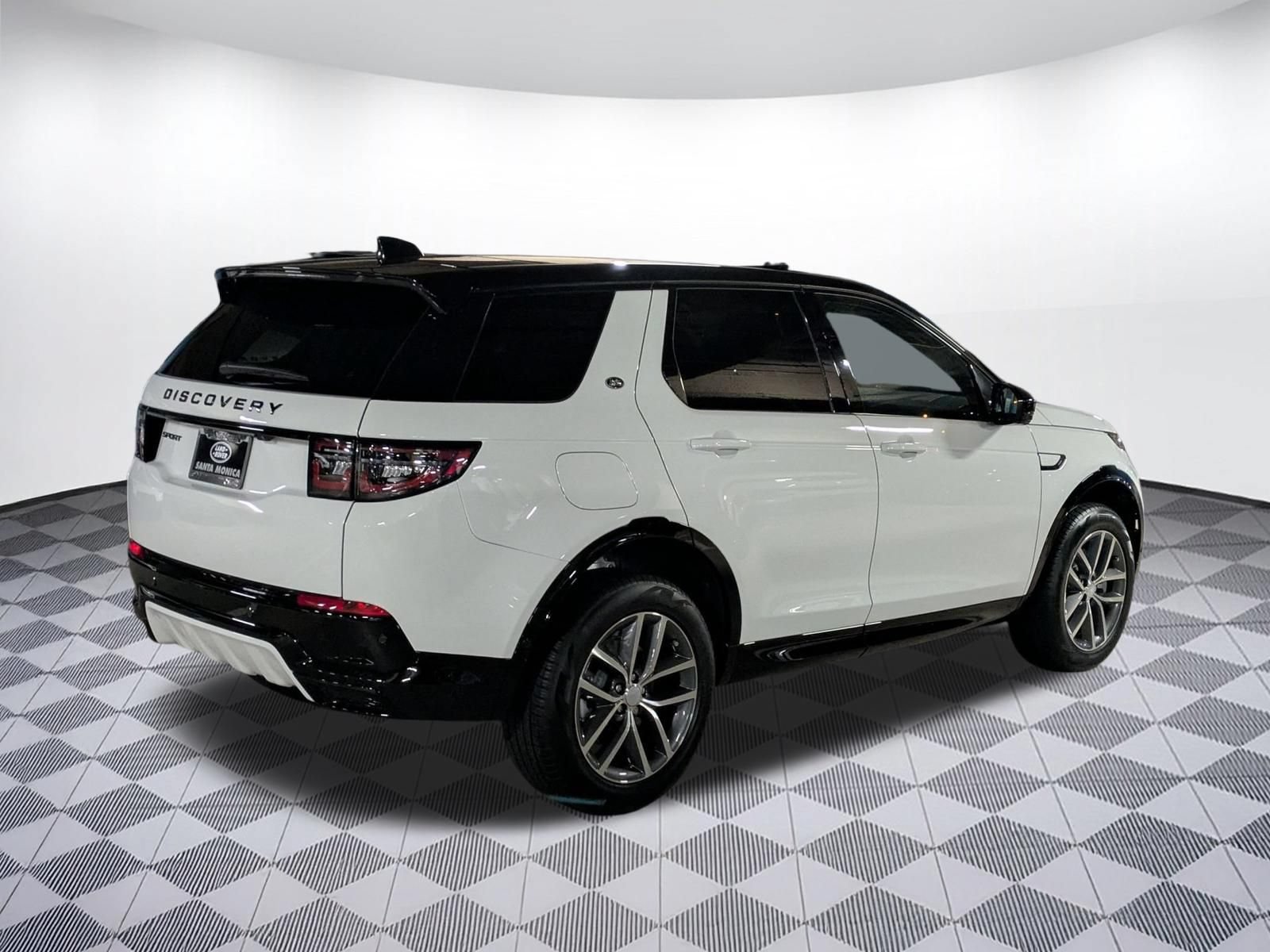 New 2026 Land Rover Discovery Sport Landmark AWD/4WD image 5