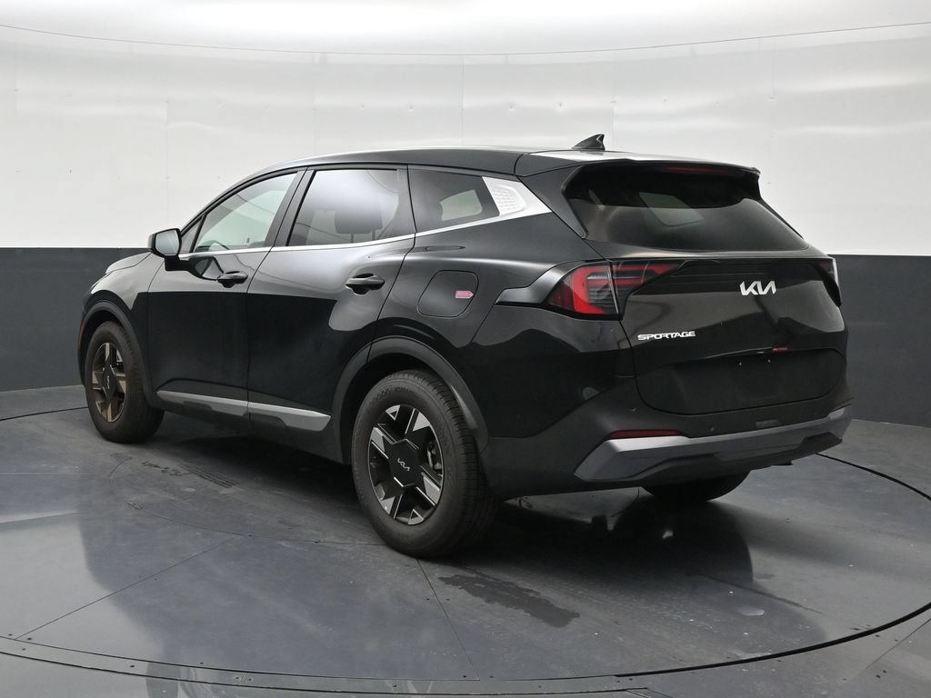 Used 2026 Kia Sportage LX FWD image 3