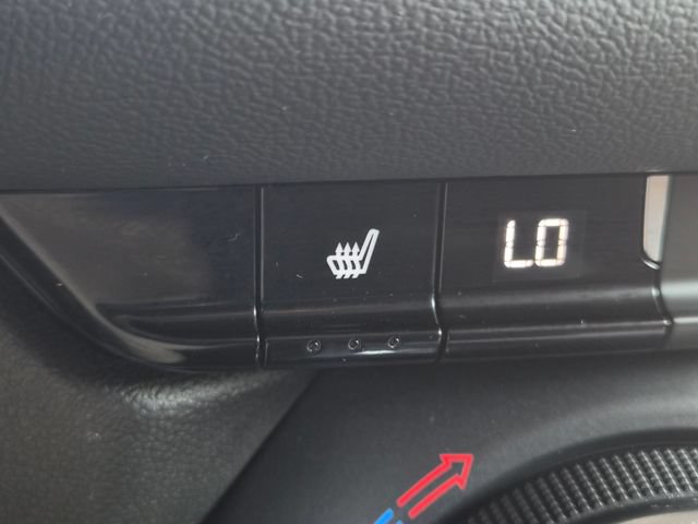 Used 2024 Chevrolet Blazer LT FWD image 28