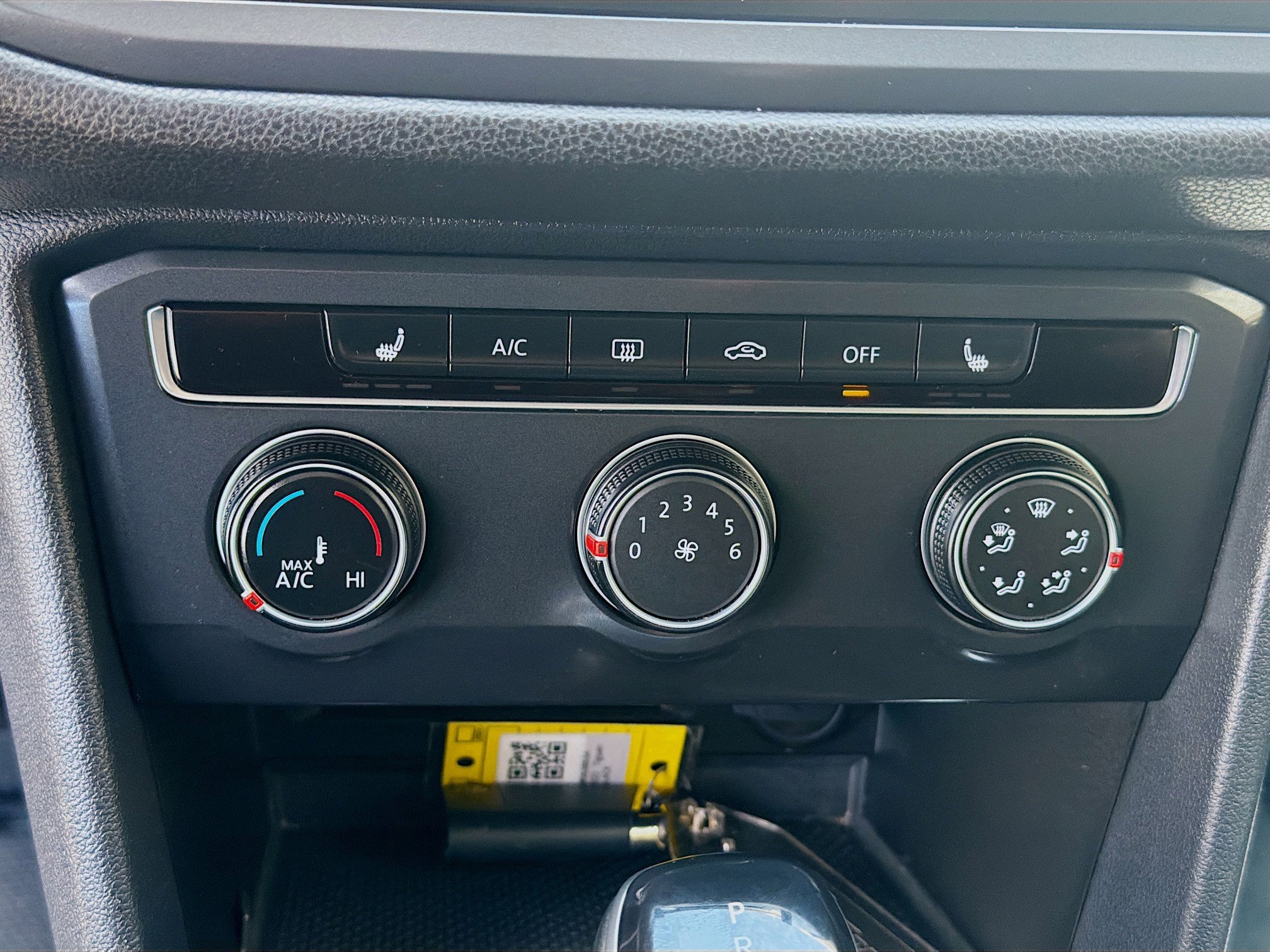 Used 2022 Volkswagen Tiguan S FWD image 15