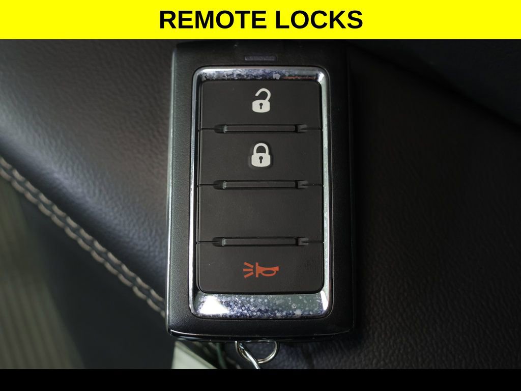 Used 2023 Jeep Grand Cherokee Laredo X image 10