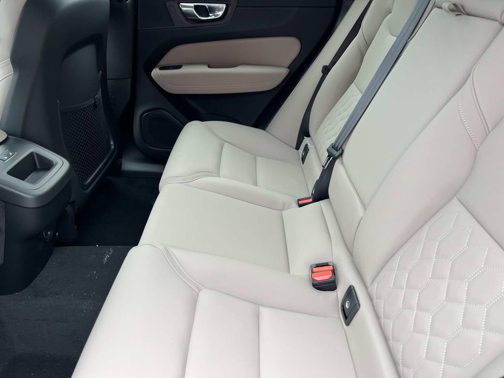 New 2026 Volvo XC60 B5 Core w/ Climate Package image 19