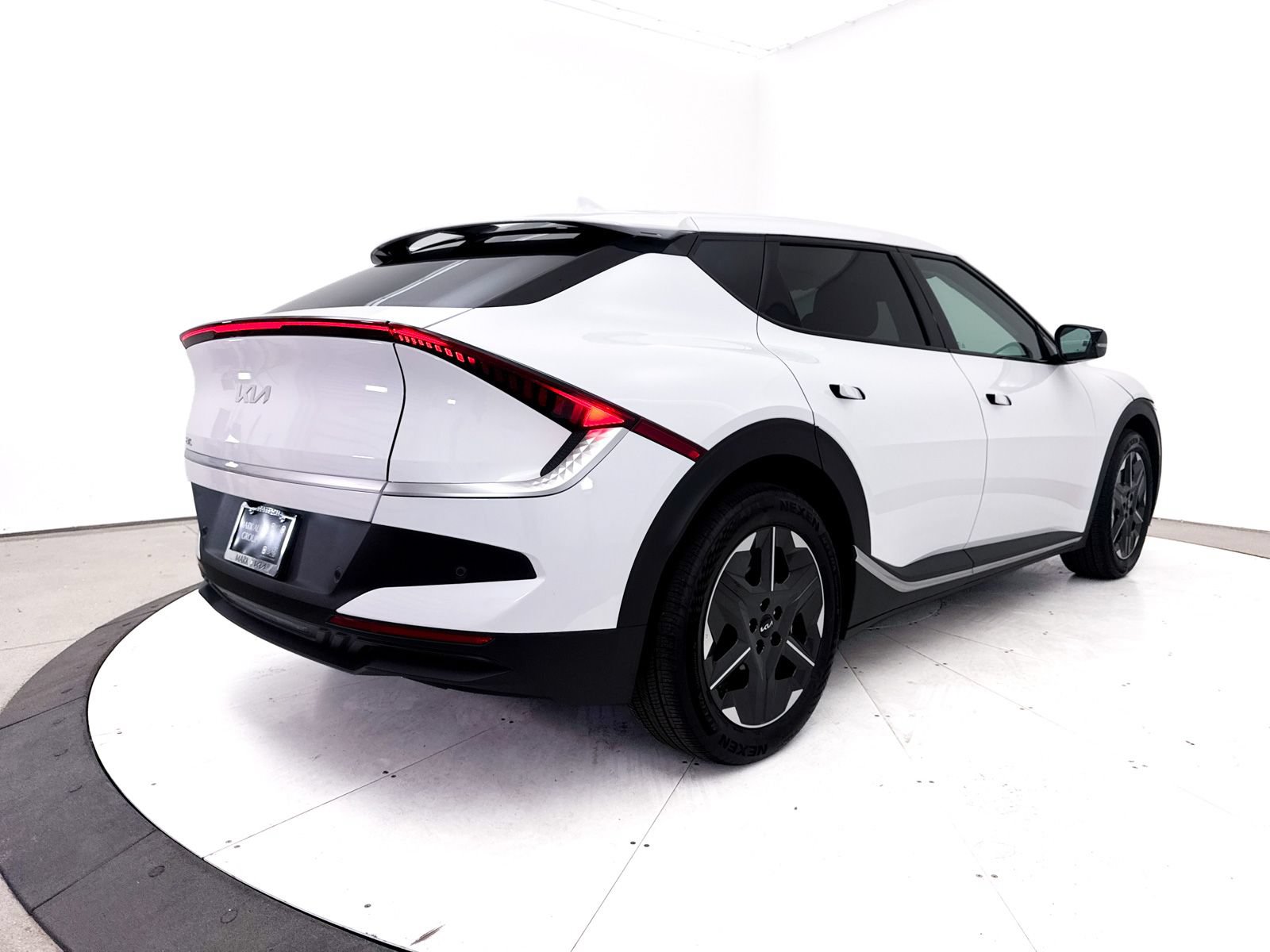 Used 2025 Kia EV6 Light RWD image 18