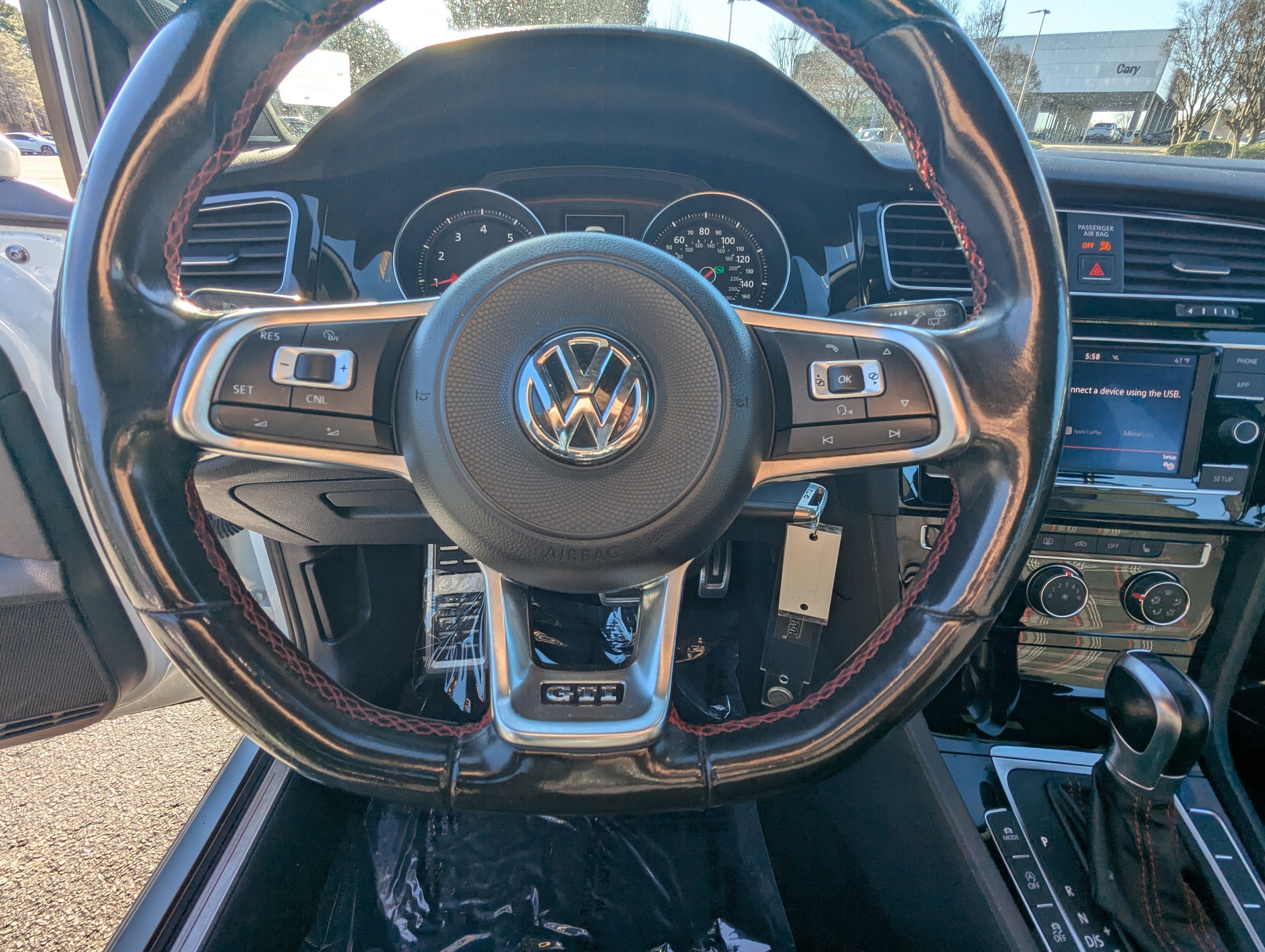 Used 2018 Volkswagen GTI S image 19