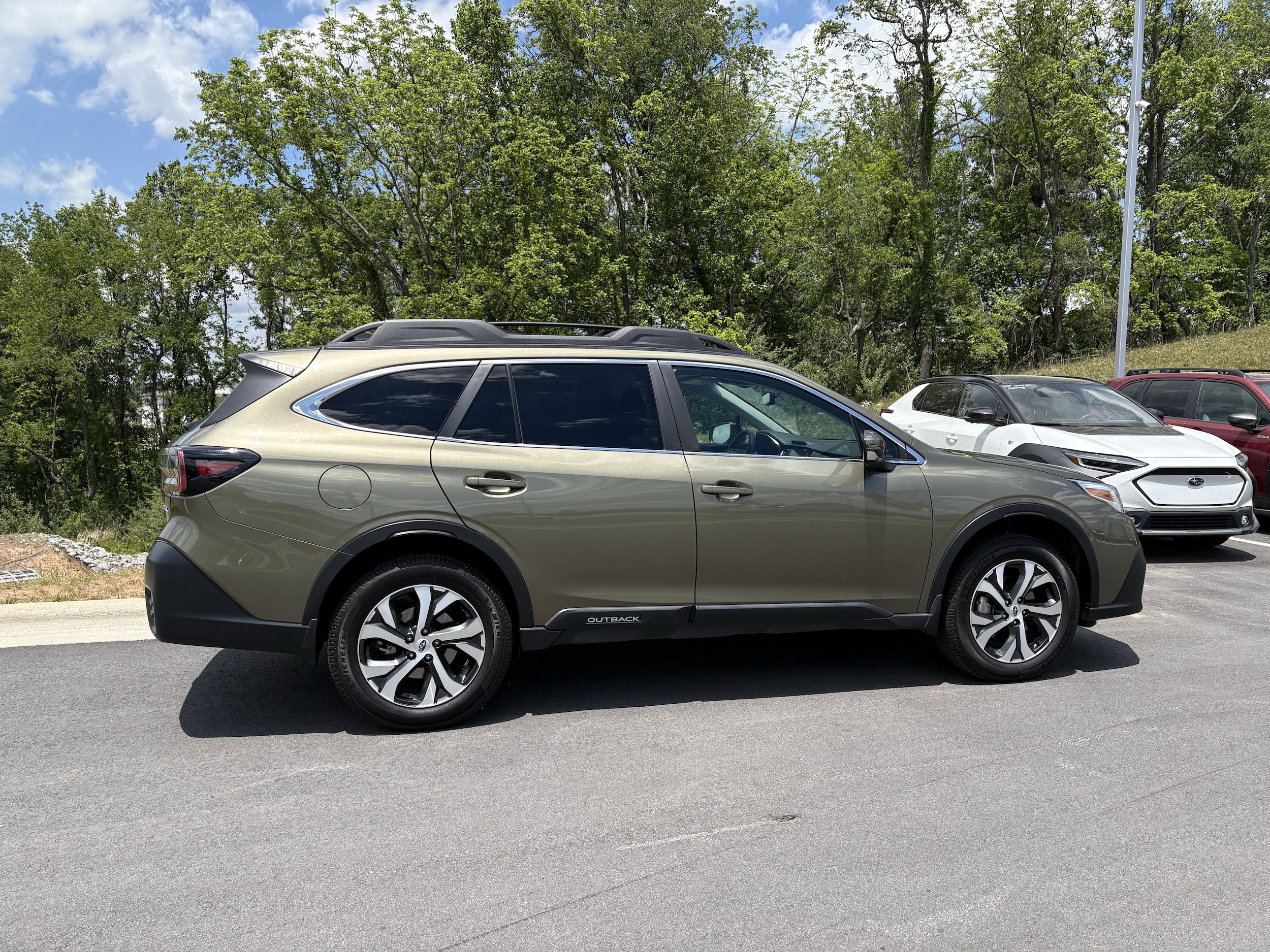 Certified 2022 Subaru Outback Limited w/ Popular Package #2 AWD/4WD image 8