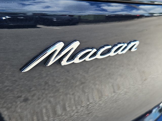 Certified 2023 Porsche Macan AWD/4WD image 15