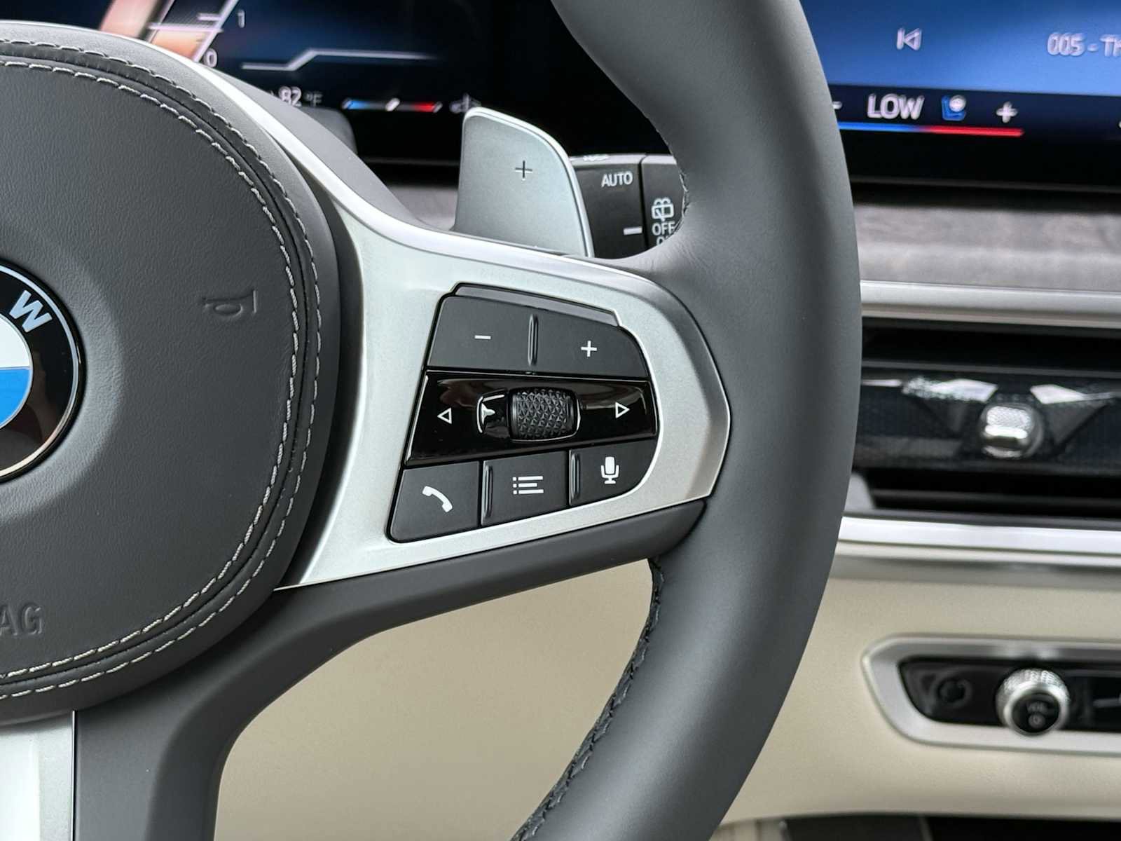 New 2026 BMW X5 xDrive40i w/ M Sport Package image 17