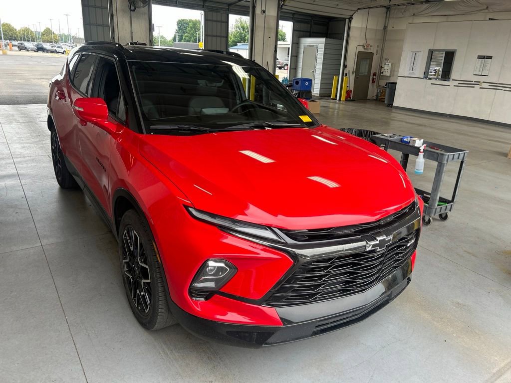 Used 2024 Chevrolet Blazer RS w/ Driver Confidence II Package FWD image 1