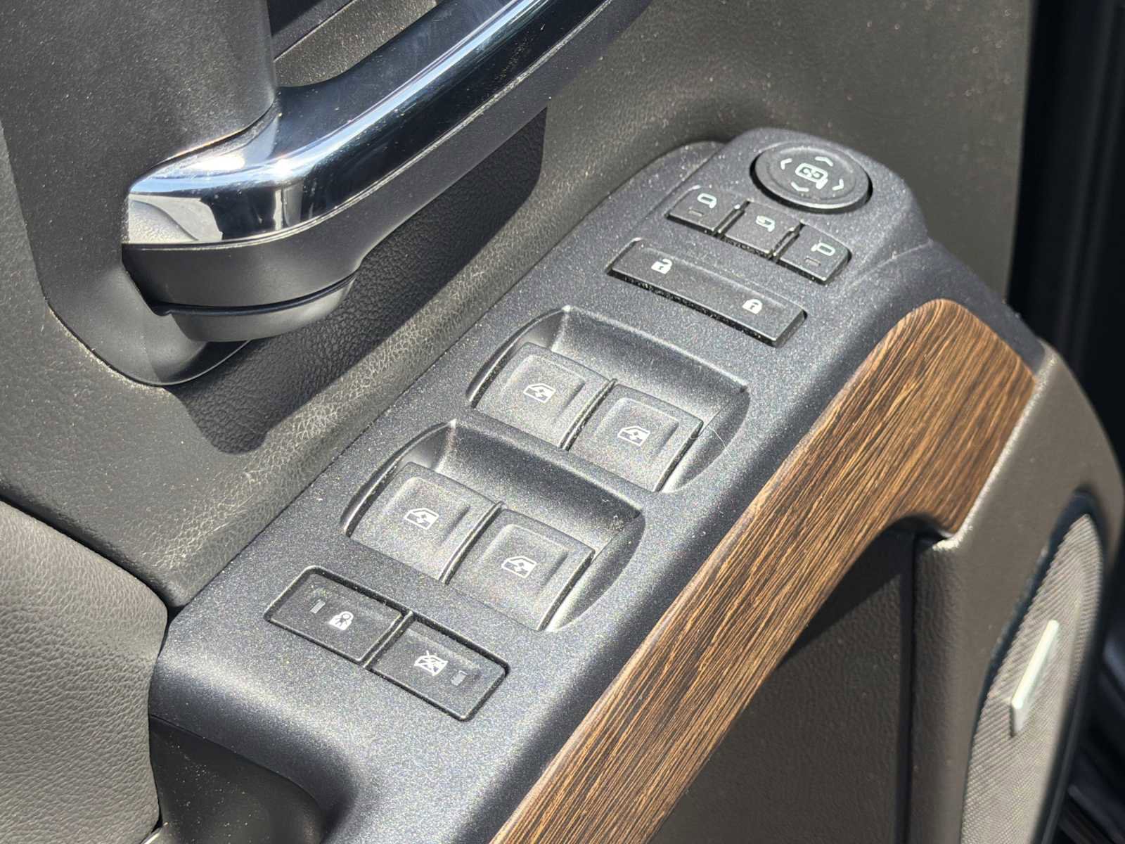 Used 2018 GMC Sierra 2500 Denali w/ Duramax Plus Package image 15