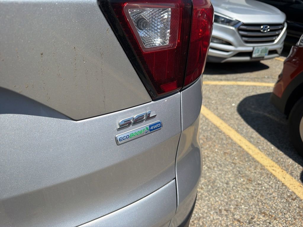 Used 2019 Ford Escape SEL AWD/4WD image 9
