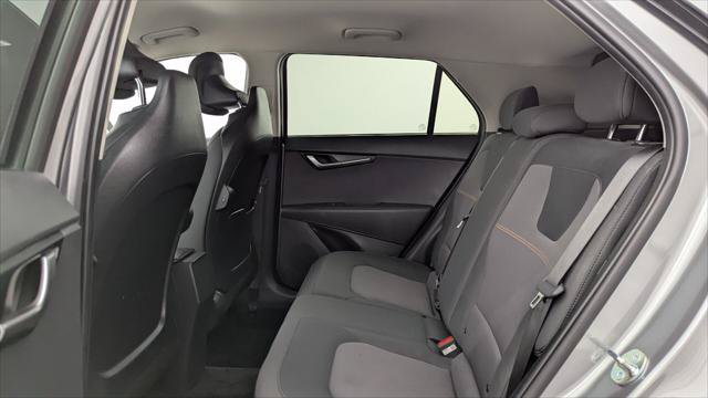 Used 2025 Kia Niro LX FWD image 17