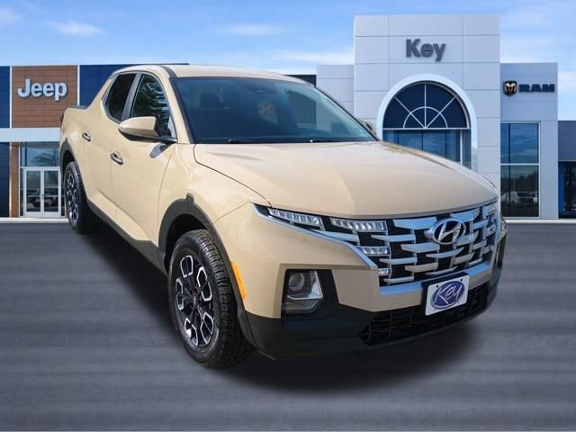 Used 2023 Hyundai Santa Cruz SE w/ Cargo Package image 8