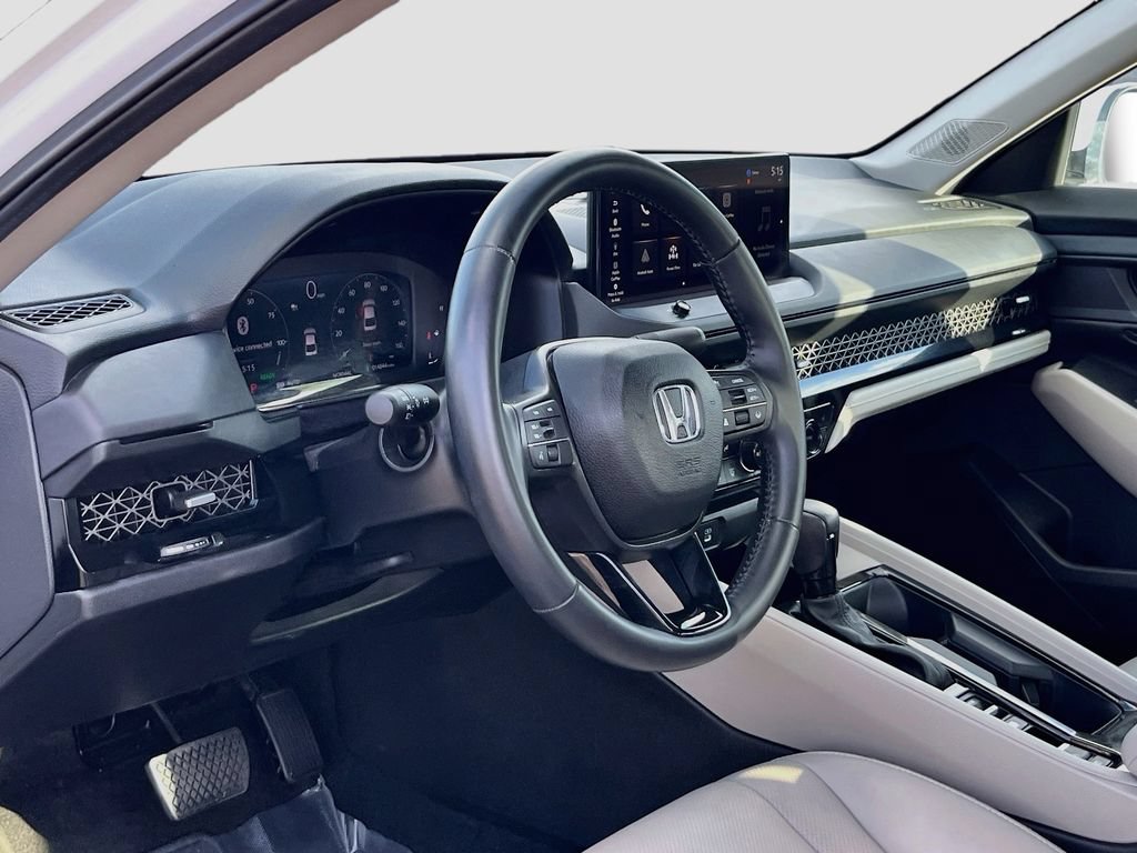 Used 2025 Honda Accord EX-L image 9