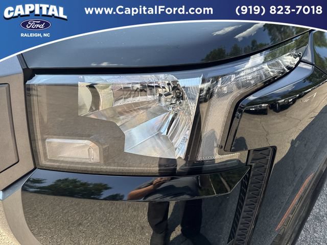 Used 2025 Nissan Frontier SV RWD image 11