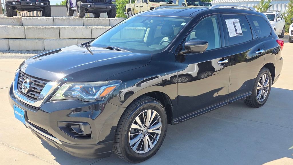 Used 2020 Nissan Pathfinder SL AWD/4WD image 1