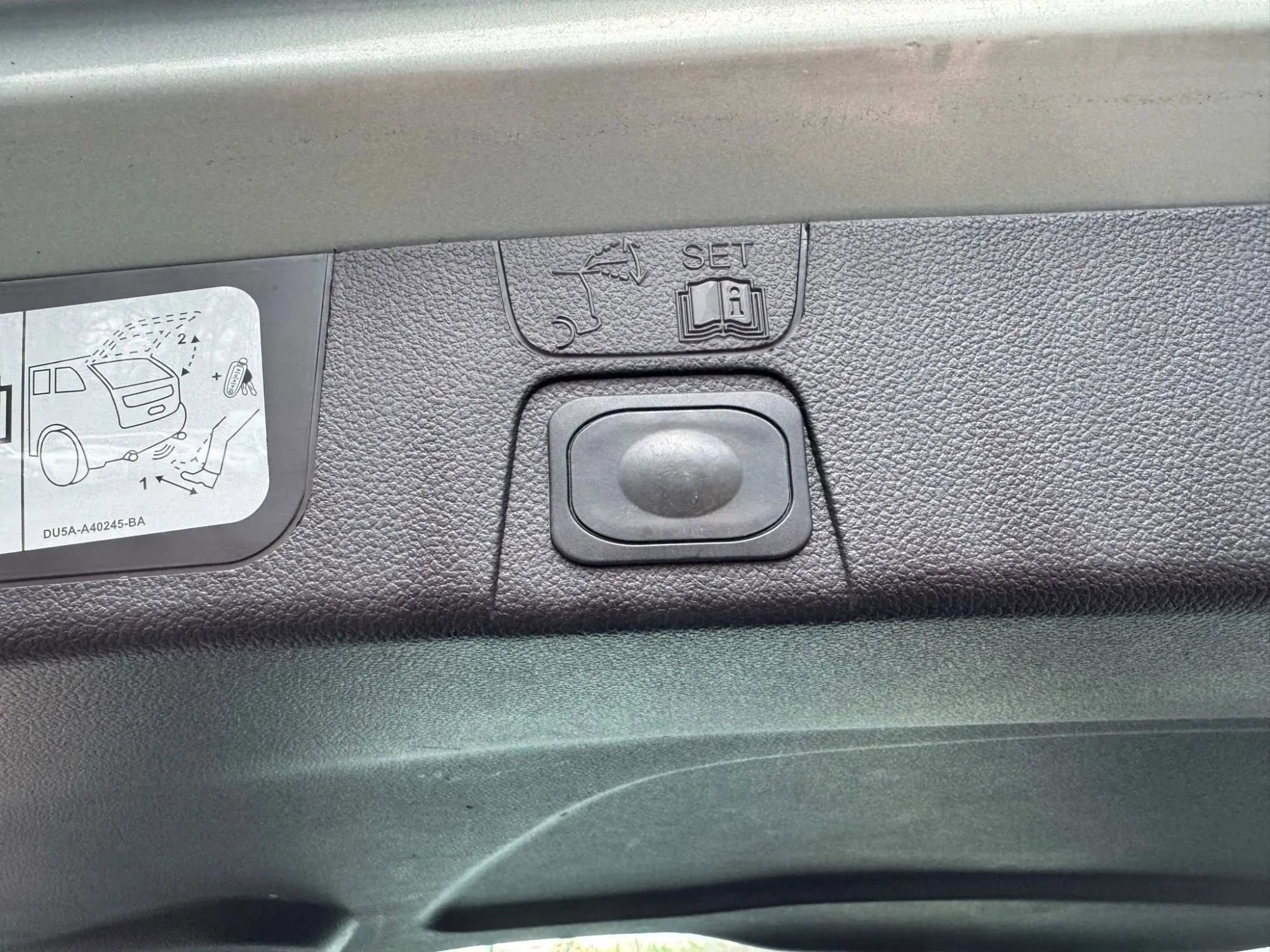 Used 2013 Ford C-MAX SEL image 29