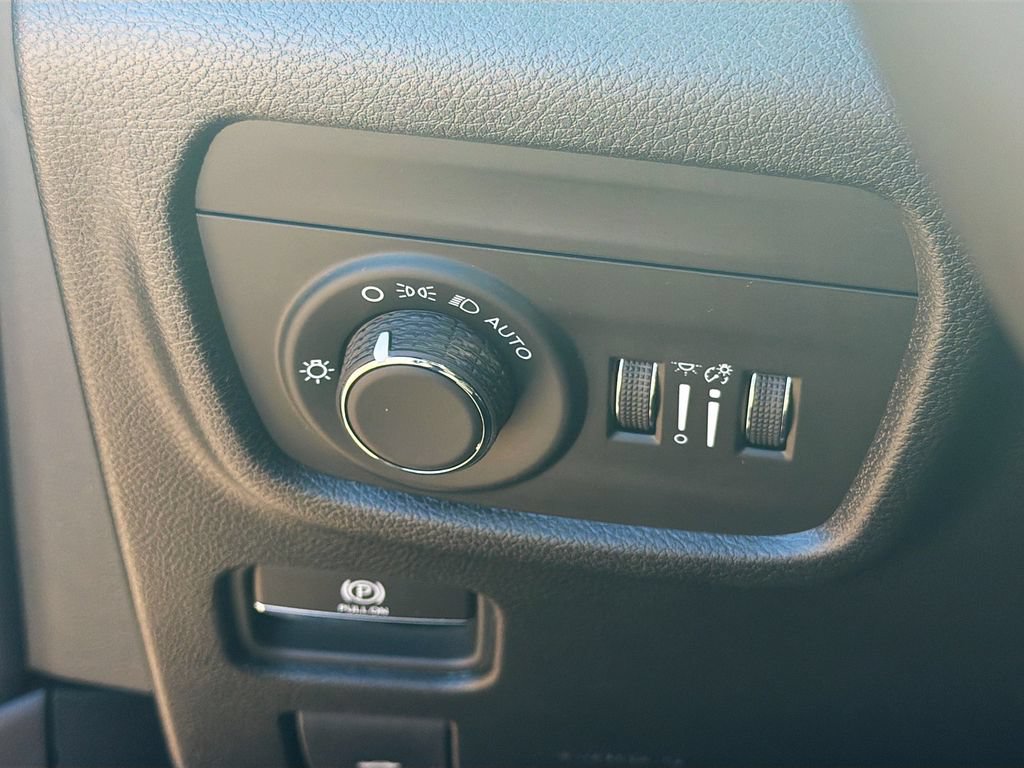 New 2026 Jeep Grand Cherokee Laredo X AWD/4WD image 33