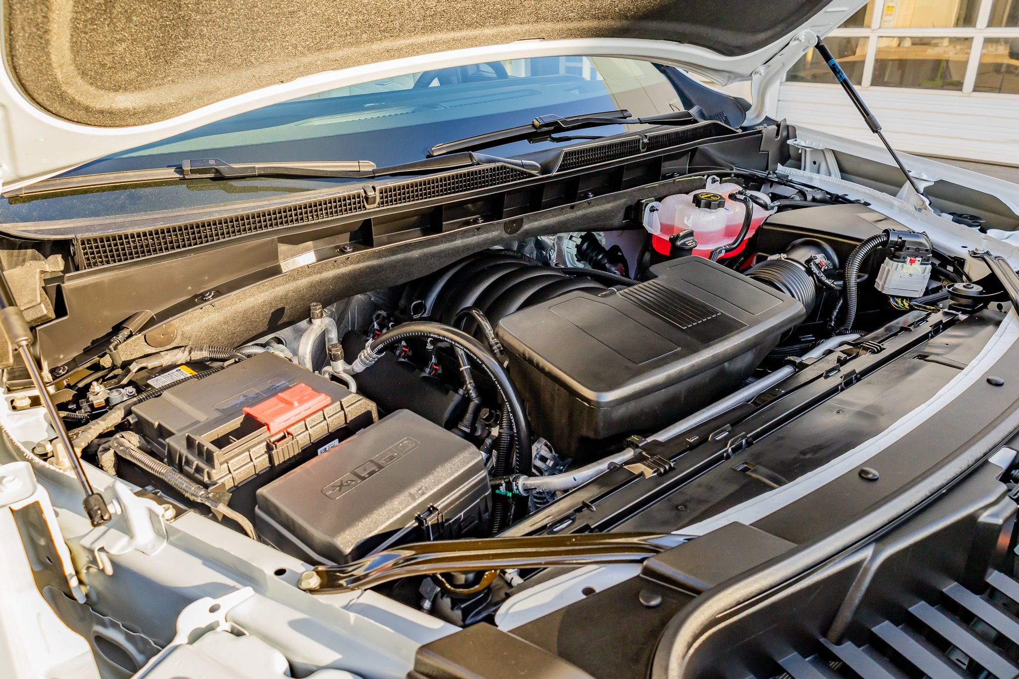 Used 2026 Cadillac Escalade Platinum Sport w/ LPO, ONYX Package image 41