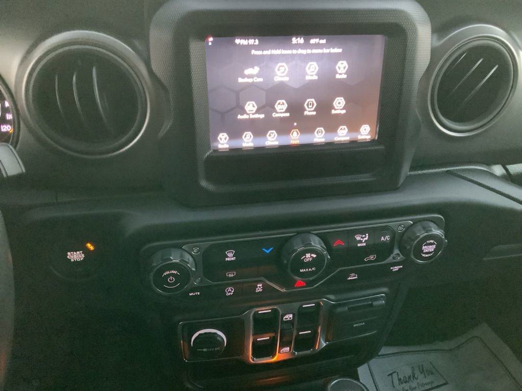 Used 2022 Jeep Gladiator Willys image 20