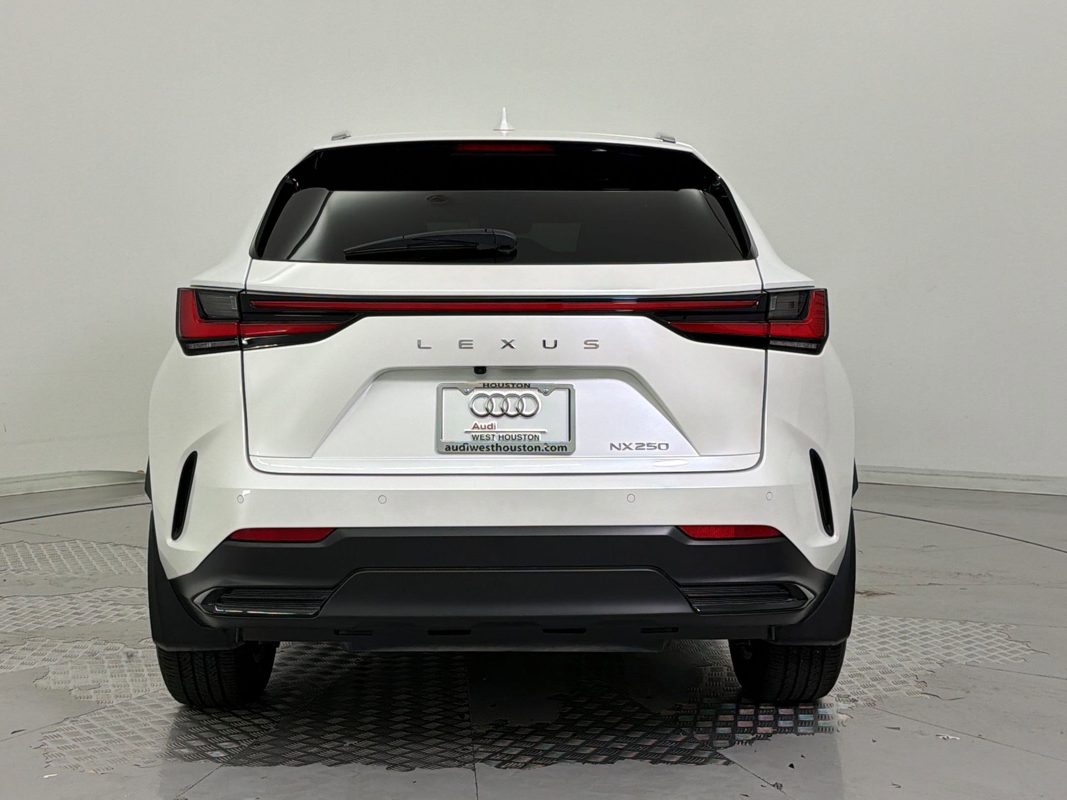 Used 2023 Lexus NX 250 FWD image 10