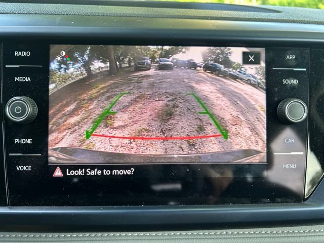 Used 2024 Volkswagen Taos SE FWD image 13