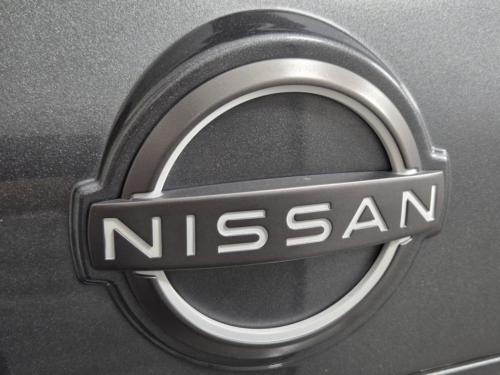 Used 2023 Nissan Rogue SL FWD image 12
