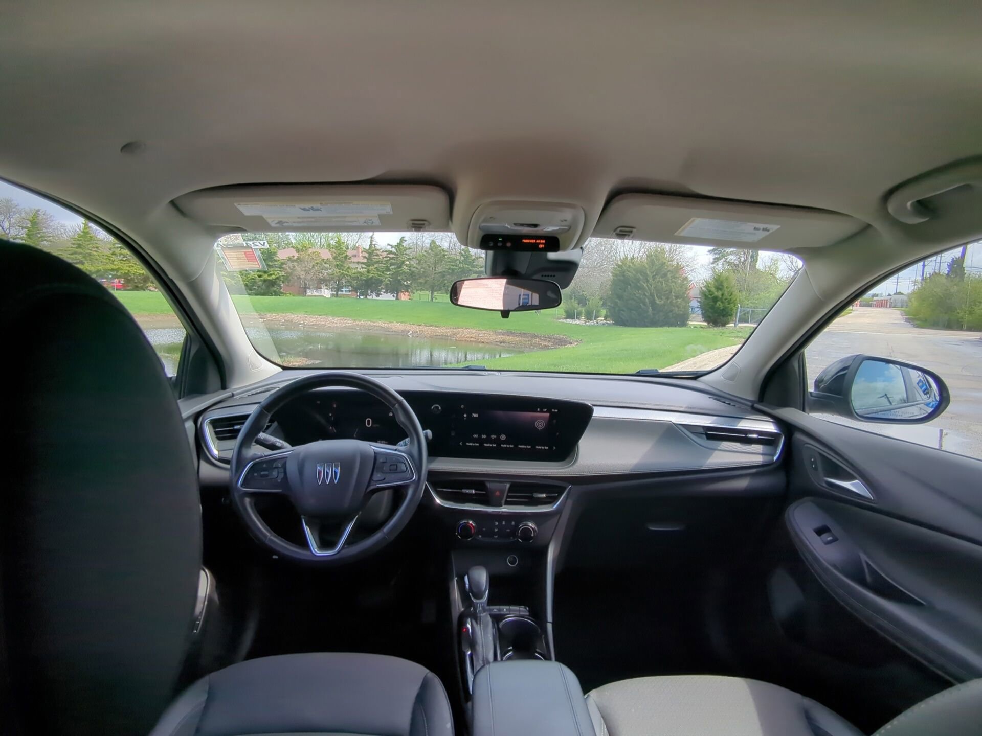 Used 2024 Buick Encore GX Preferred w/ Comfort Package FWD image 11