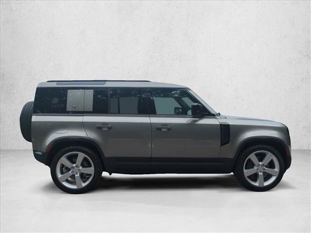 Used 2021 Land Rover Defender 110 S AWD/4WD image 4