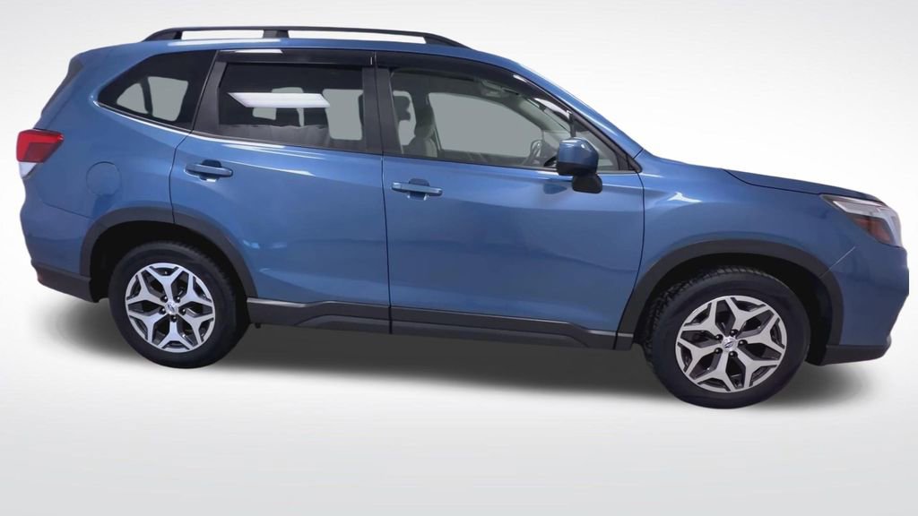 Used 2021 Subaru Forester Premium image 9