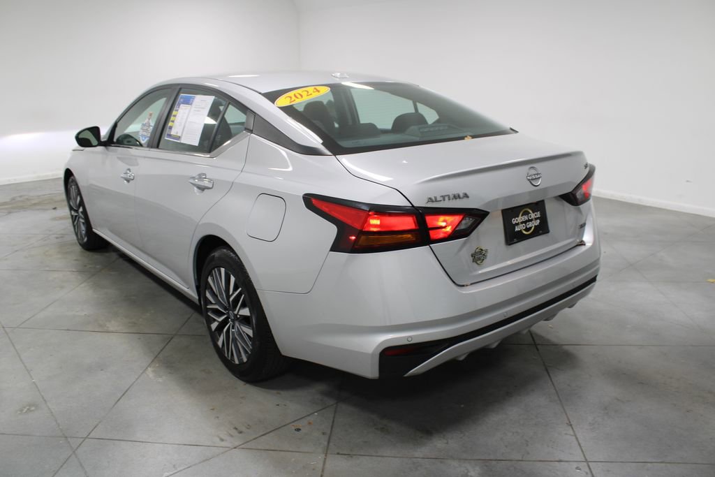 Used 2024 Nissan Altima 2.5 SV image 7
